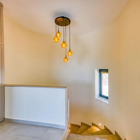 Cukurbag Koeyue Doga Manzarali Poeta